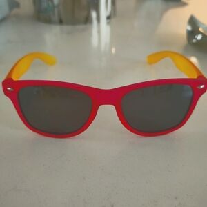 L.L. Bean youth sunglasses age 3-9